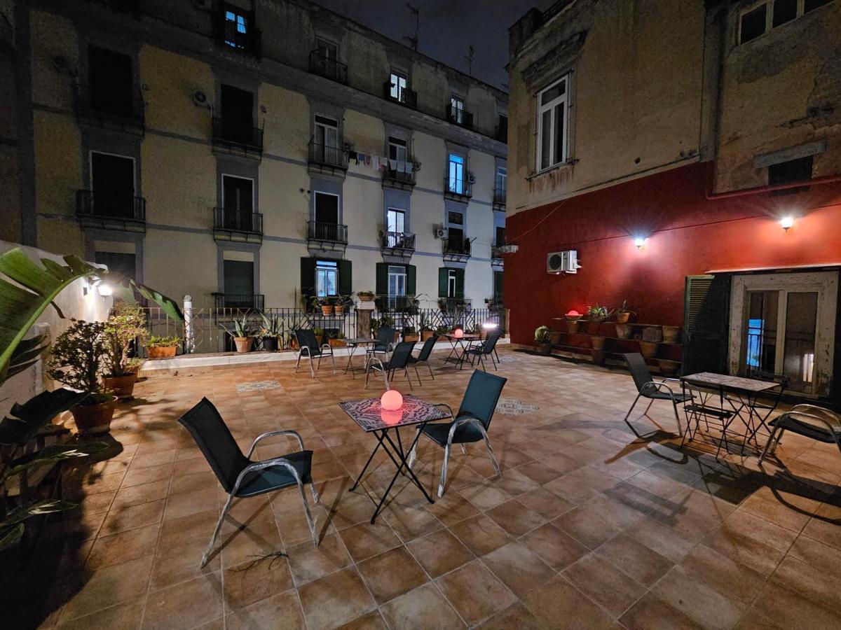 The Spanish Palace, Suites, Rooms, Apartments & Terraces Neapel Exterior foto