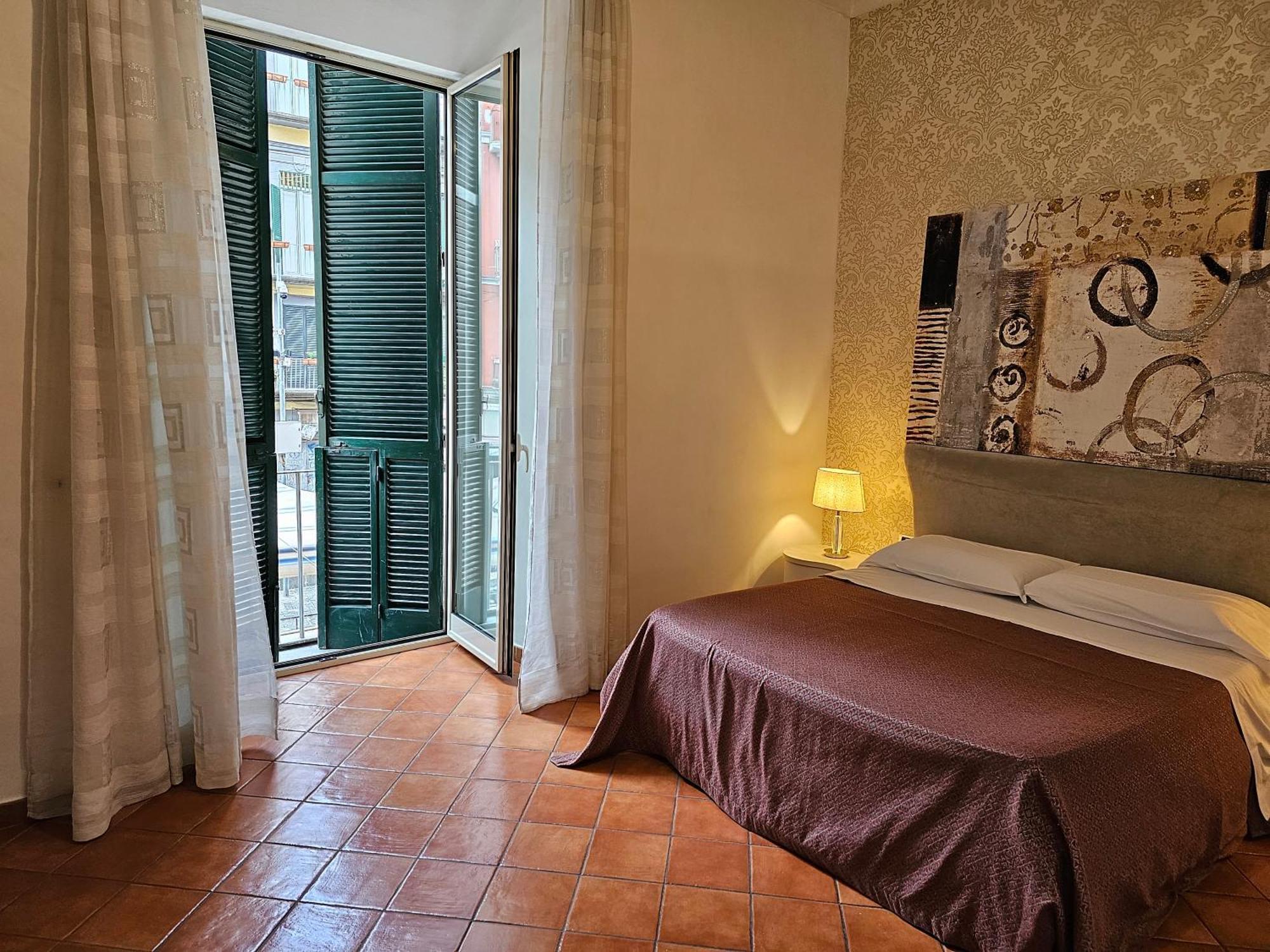 The Spanish Palace, Suites, Rooms, Apartments & Terraces Neapel Zimmer foto