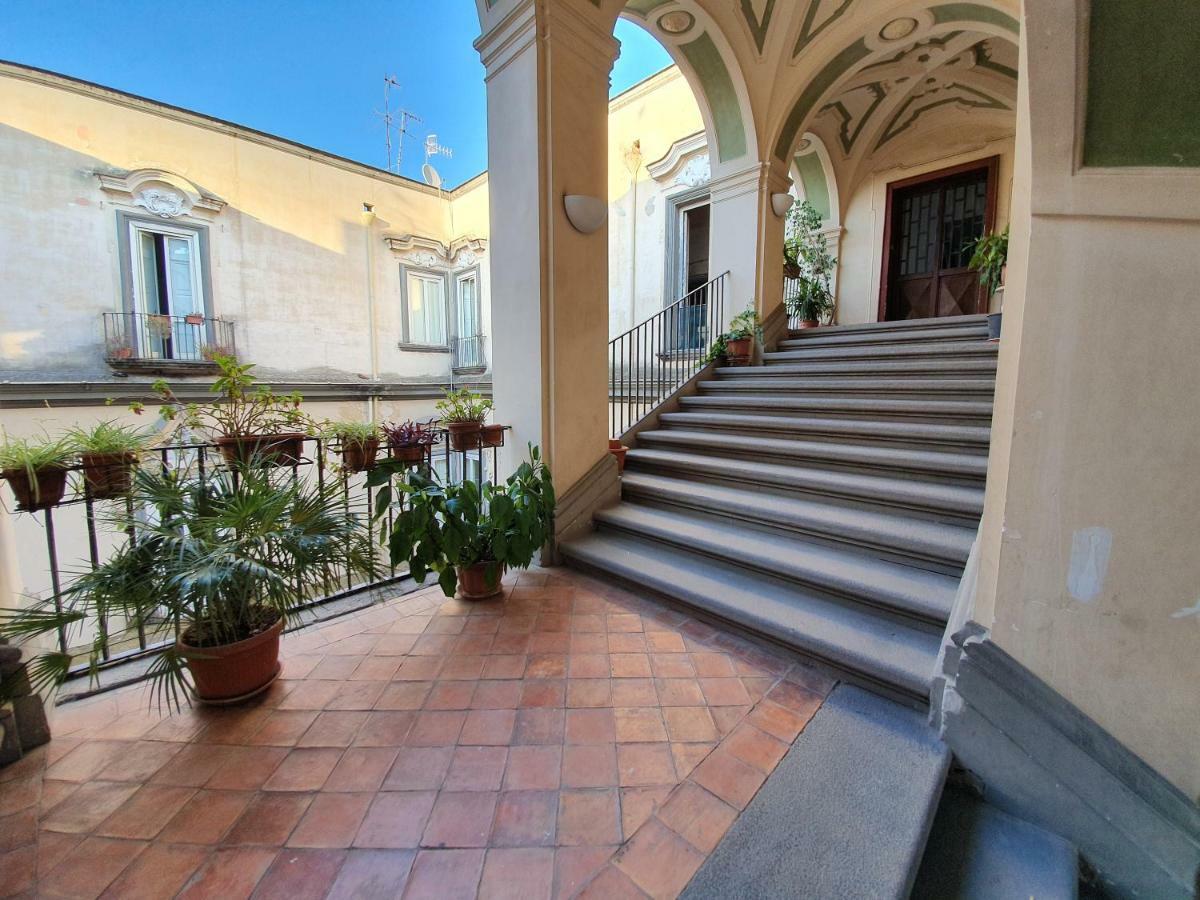 The Spanish Palace, Suites, Rooms, Apartments & Terraces Neapel Exterior foto