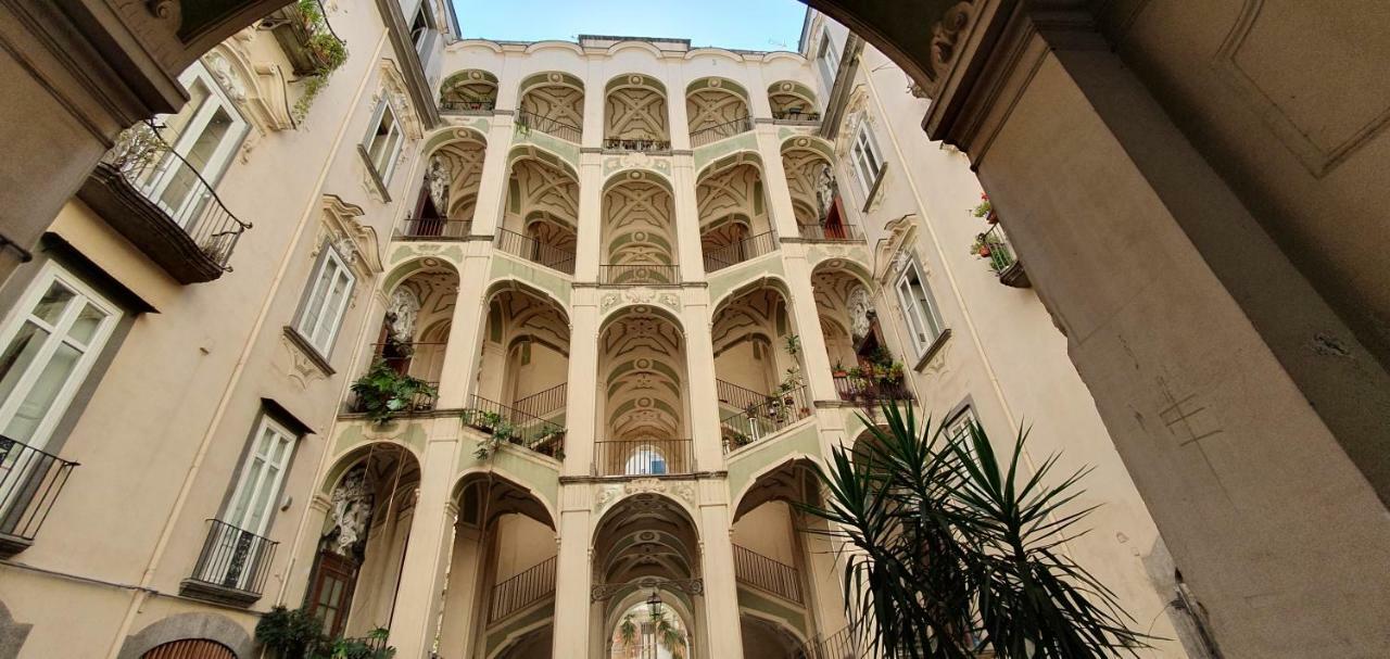 The Spanish Palace, Suites, Rooms, Apartments & Terraces Neapel Exterior foto